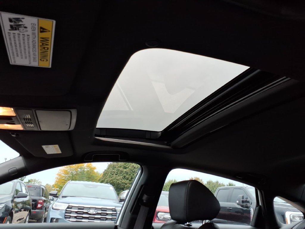 Used 2022 Honda Accord Sport image 11
