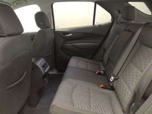 Used 2021 Chevrolet Equinox LT image 18