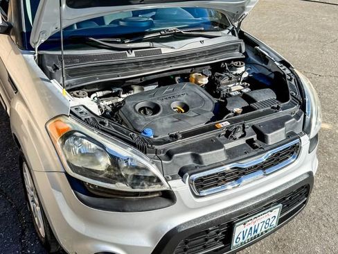 Used 2012 Kia Soul + image 11