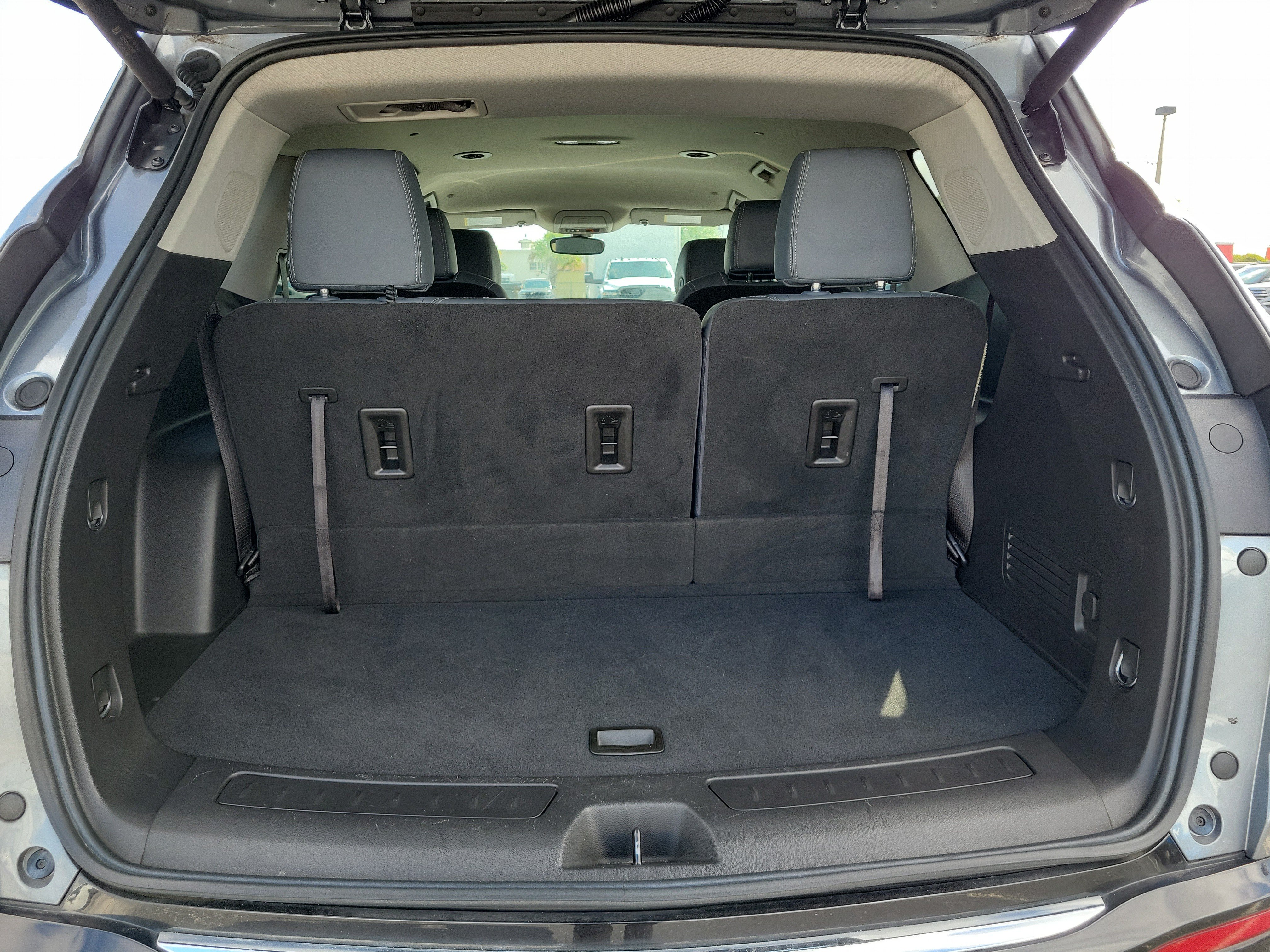 Used 2021 Buick Enclave Essence w/ Sound and Sites Package FWD image 10