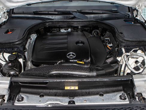 Used 2021 Mercedes-Benz GLC 300 w/ Premium Package image 34