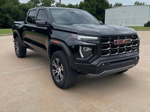 Used 2025 GMC Canyon AT4 w/ AT4 Premium Package AWD/4WD image 6