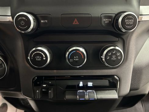 Used 2021 RAM 2500 Big Horn w/ Level 1 Equipment Group image 15