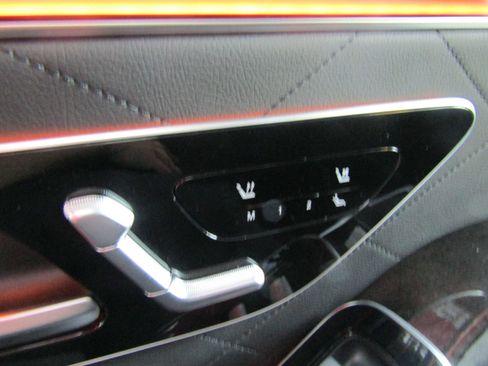 Used 2024 Mercedes-Benz S 580 4MATIC Sedan image 25