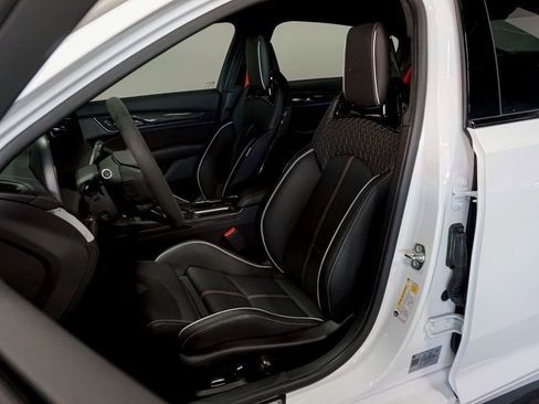 Used 2025 Cadillac CT5 V Blackwing w/ Precision Package image 9