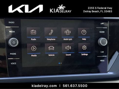 Used 2023 Volkswagen Taos SE w/ Panoramic Sunroof Package FWD image 20