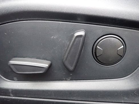 Certified 2023 Ford Explorer XLT w/ Equipment Group 202A image 23