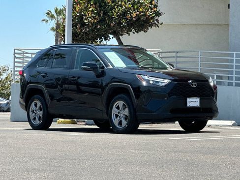 Used 2024 Toyota RAV4 XLE FWD image 8