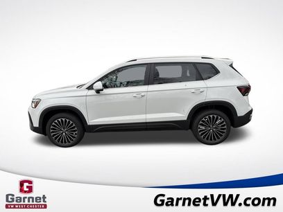 New 2025 Volkswagen Taos SE