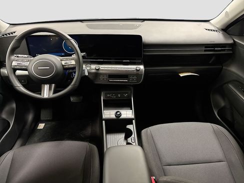 Used 2025 Hyundai Kona SEL FWD image 31