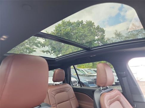 New 2026 Lincoln Aviator Reserve image 32