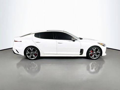 Used 2020 Kia Stinger GT1 RWD image 7