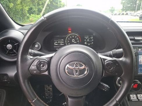 Used 2023 Toyota GR86 Premium w/ ALL Weather Mat Package (TMS) RWD image 21