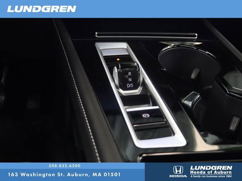 Used 2024 Volkswagen Atlas Cross Sport SE AWD/4WD image 29