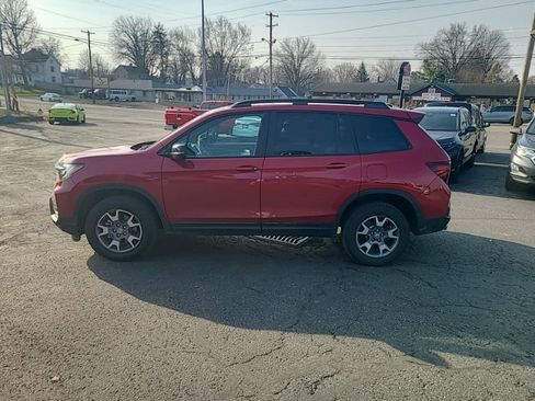 Used 2023 Honda Passport TrailSport image 3