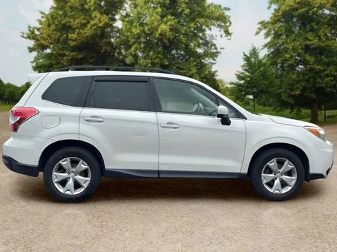 Used 2016 Subaru Forester 2.5i Limited AWD/4WD image 9