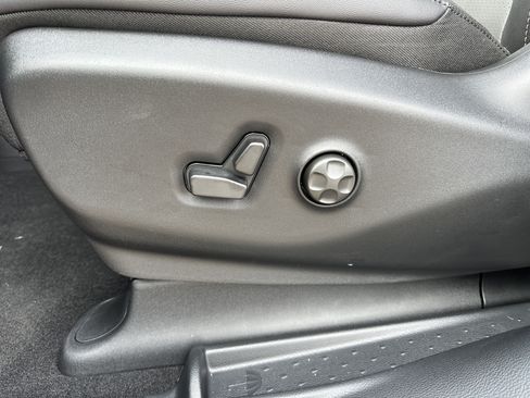 New 2026 Chrysler Pacifica Select image 10