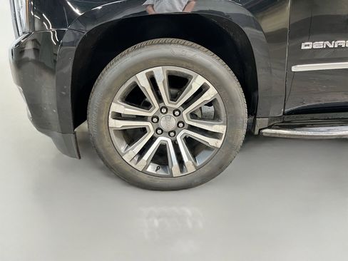 Used 2019 GMC Yukon XL Denali w/ Open Road Package AWD/4WD image 33