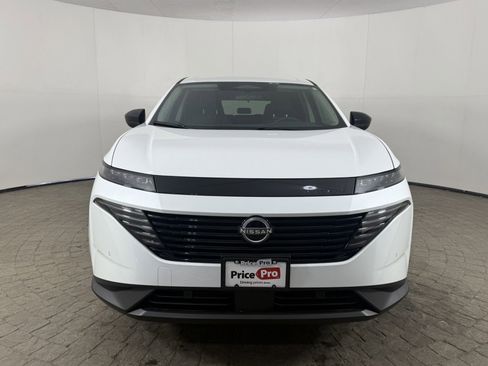 Used 2025 Nissan Murano SV image 2