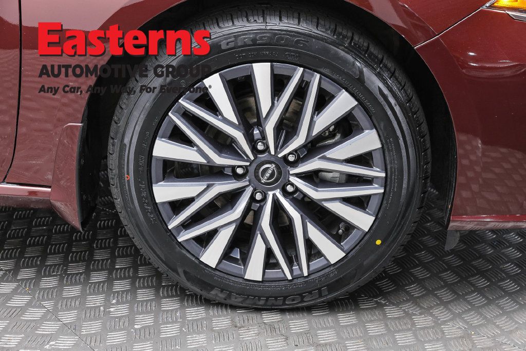 Used 2023 Nissan Altima 2.5 SV w/ SV Premium Package FWD image 35