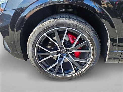 Used 2023 Audi Q8 Premium Plus w/ Premium Plus Package image 22