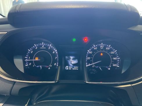 Used 2017 Toyota Avalon XLE image 7