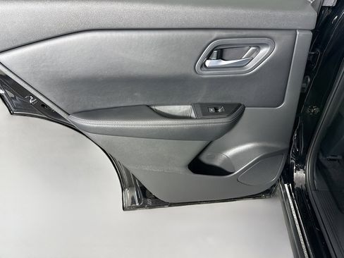 Used 2026 Nissan Rogue SV image 26