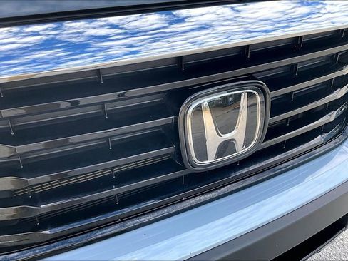 Used 2023 Honda Ridgeline RTL-E image 34