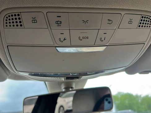 Used 2017 Mercedes-Benz E 300 4MATIC image 31