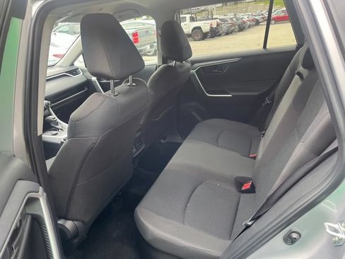Used 2025 Toyota RAV4 LE AWD/4WD image 5