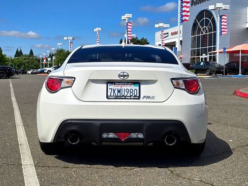 Used 2015 Scion FR-S image 5