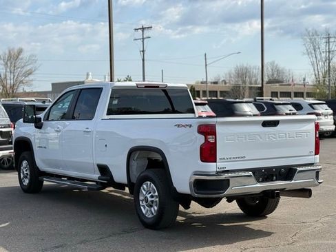 Used 2025 Chevrolet Silverado 2500 LT w/ Convenience Package image 39