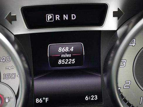 Used 2016 Mercedes-Benz SL 550 w/ Driver Assistance Package image 43