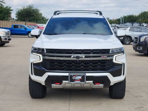 Used 2022 Chevrolet Tahoe Z71 w/ Luxury Package AWD/4WD image 11
