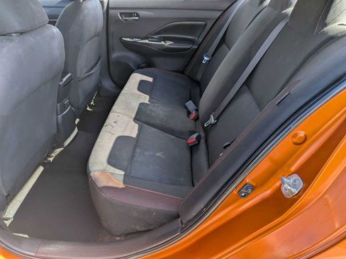 Used 2021 Nissan Versa SR FWD image 17