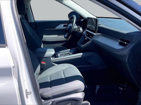 Certified 2025 Ford Explorer Active RWD image 7