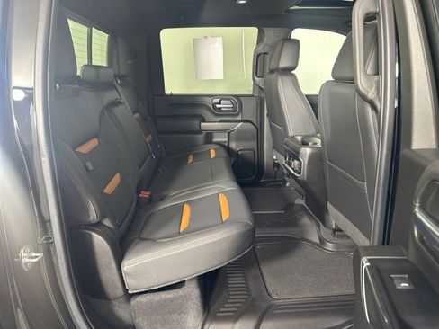 Used 2022 GMC Sierra 2500 AT4 w/ AT4 Preferred Package image 18