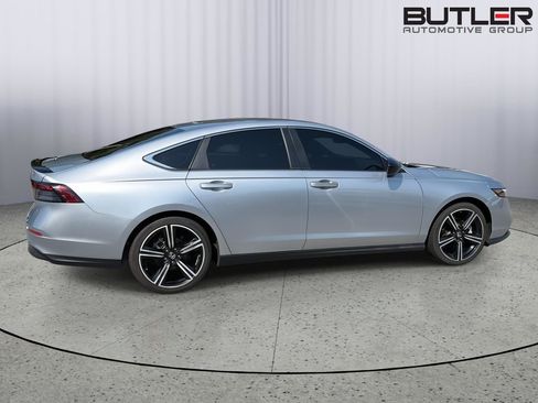 Used 2024 Honda Accord Sport image 7