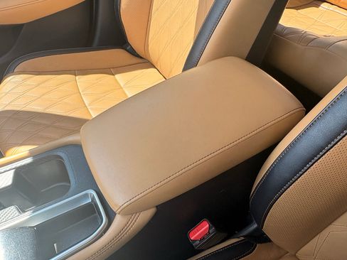 Used 2021 Nissan Sentra SV w/ SV Premium Package FWD image 25