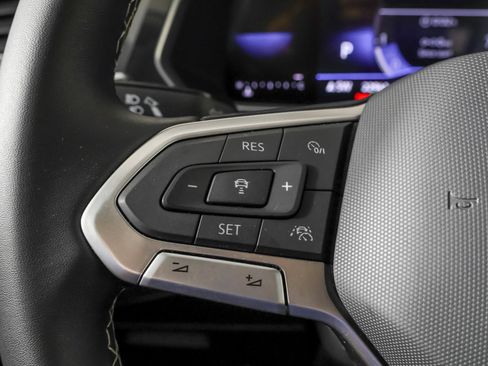 Used 2023 Volkswagen Tiguan SE AWD/4WD image 27
