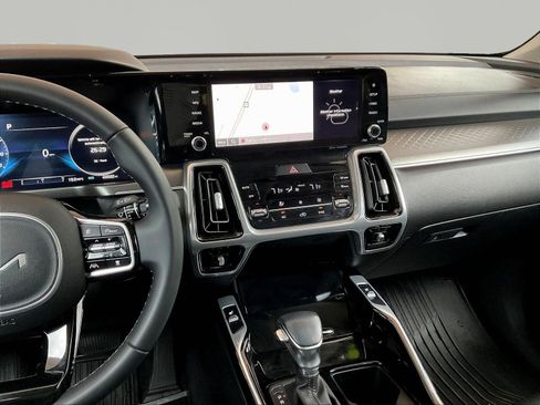 Used 2023 Kia Sorento SX AWD/4WD image 9