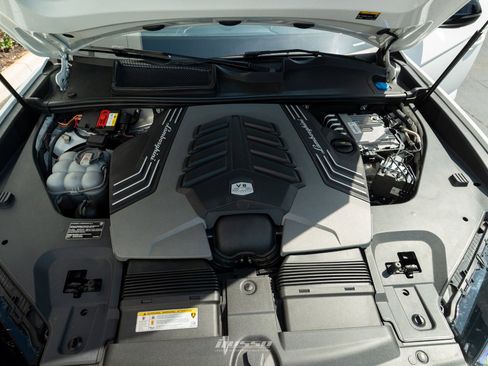 Used 2021 Lamborghini Urus image 70