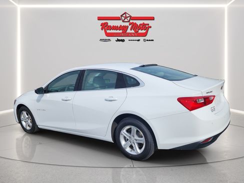 Used 2024 Chevrolet Malibu LS w/ LPO, Floor Liner Package FWD image 3
