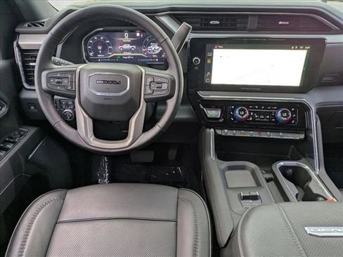 Used 2025 GMC Sierra 3500 Denali w/ Denali Reserve Package image 21