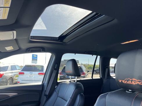Used 2022 Honda Pilot TrailSport image 22