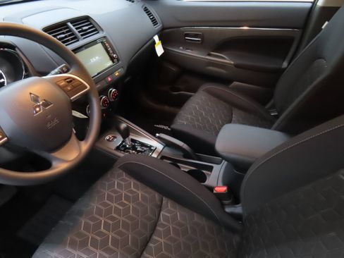 New 2025 Mitsubishi Outlander Sport ES image 19