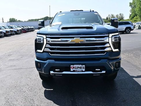 Used 2026 Chevrolet Silverado 3500 High Country w/ High Country Premium Package AWD/4WD image 14