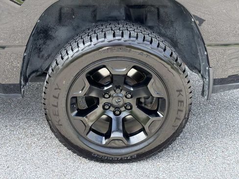 Used 2020 RAM 1500 Big Horn AWD/4WD image 11