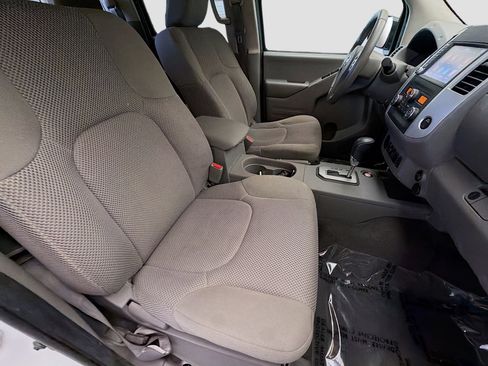 Used 2021 Nissan Frontier SV w/ Midnight Edition Floor Mats RWD image 15