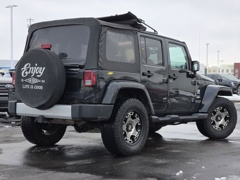 Used 2013 Jeep Wrangler Unlimited Sahara image 17